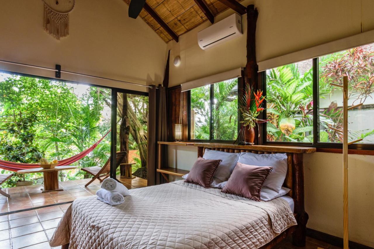 Funky Monkey Lodge Playa Santa Teresa  Екстер'єр фото