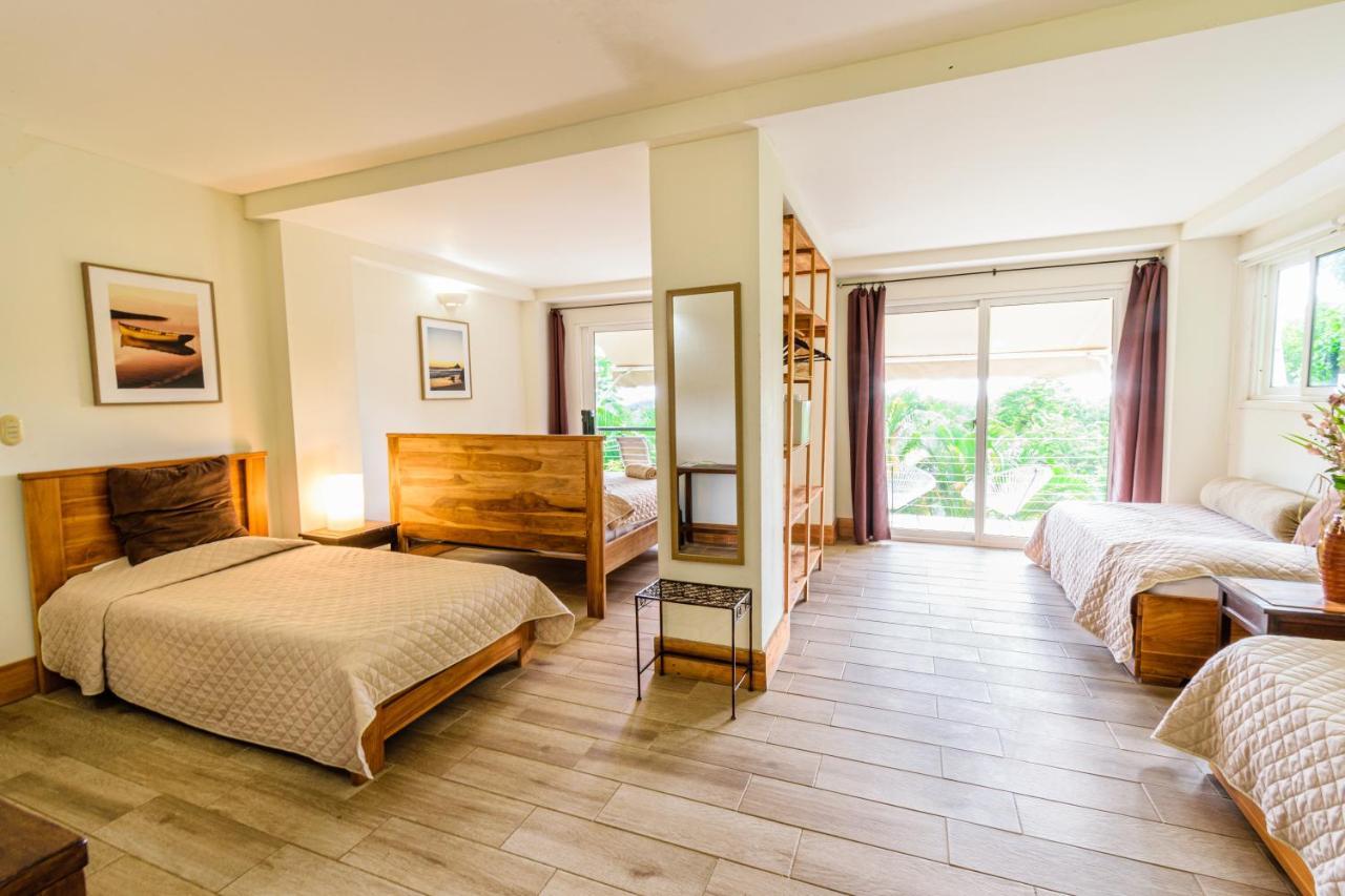 Funky Monkey Lodge Playa Santa Teresa  Екстер'єр фото