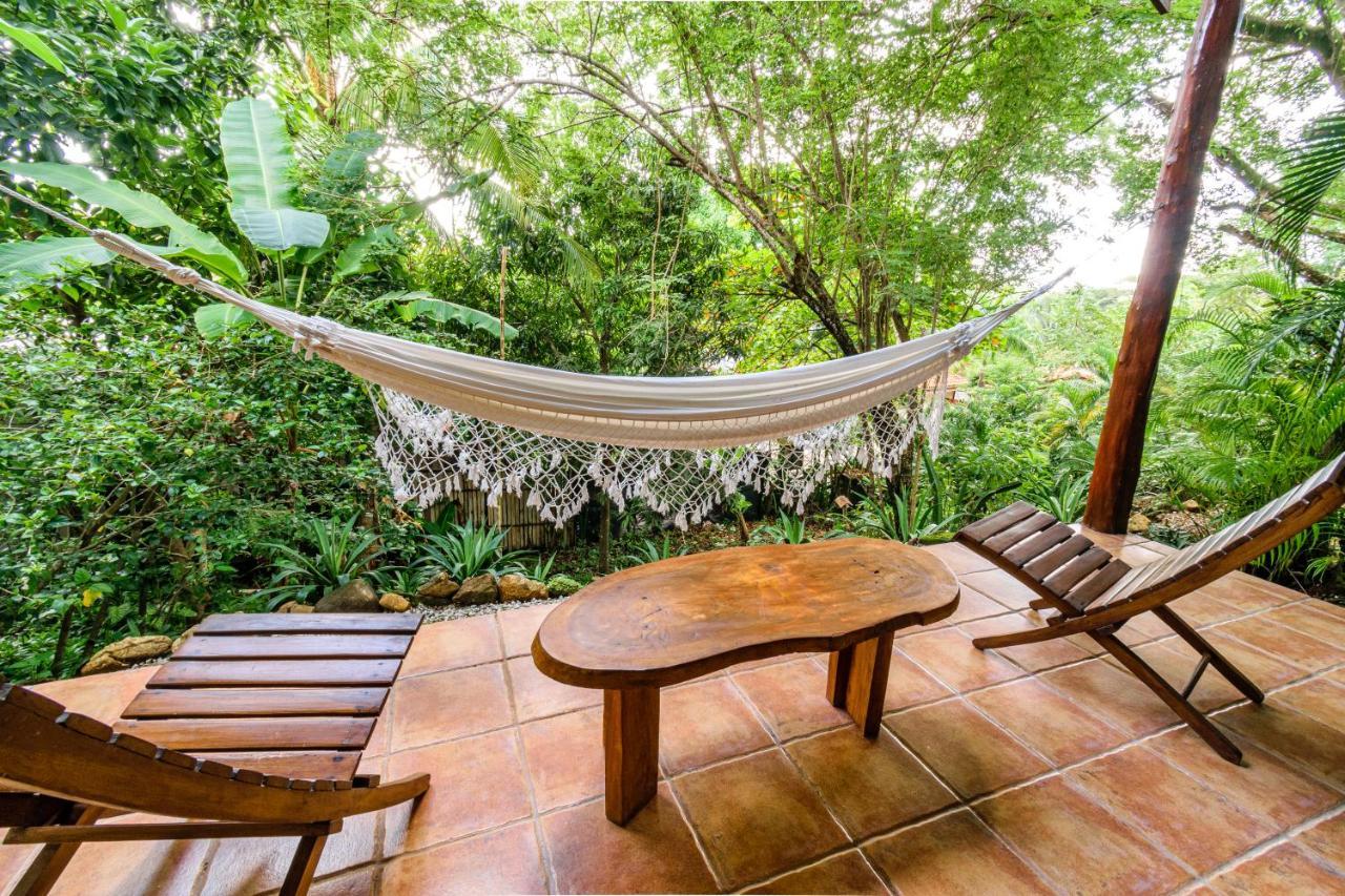 Funky Monkey Lodge Playa Santa Teresa  Екстер'єр фото