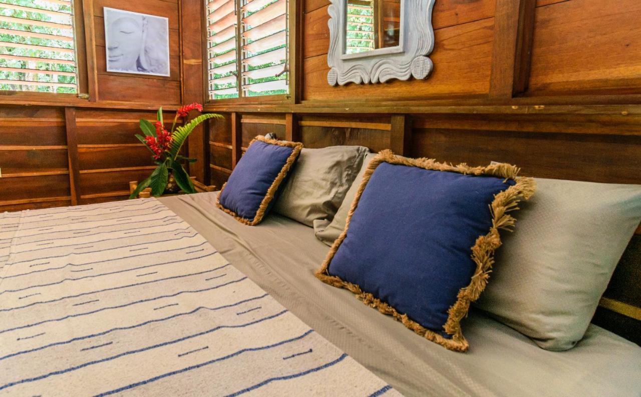 Funky Monkey Lodge Playa Santa Teresa  Екстер'єр фото