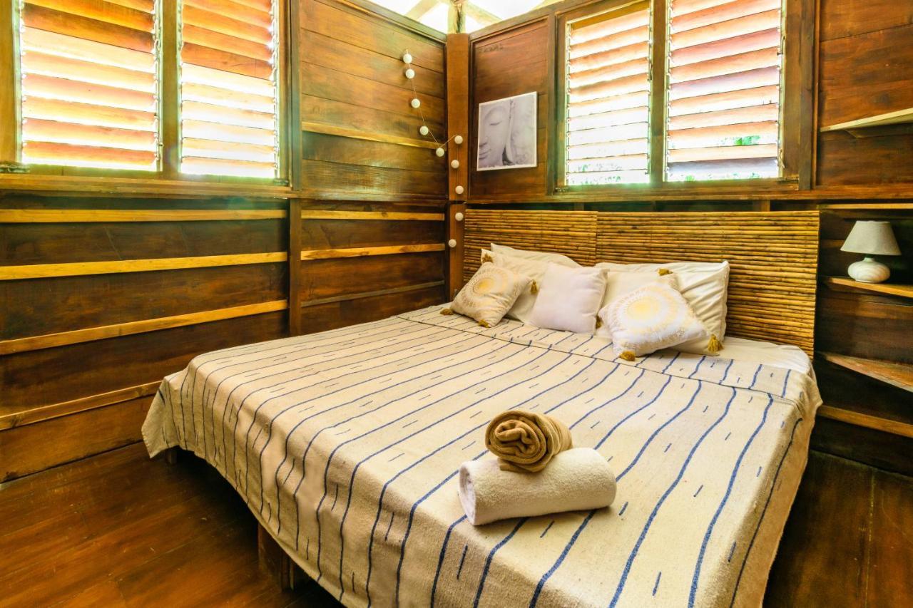 Funky Monkey Lodge Playa Santa Teresa  Екстер'єр фото