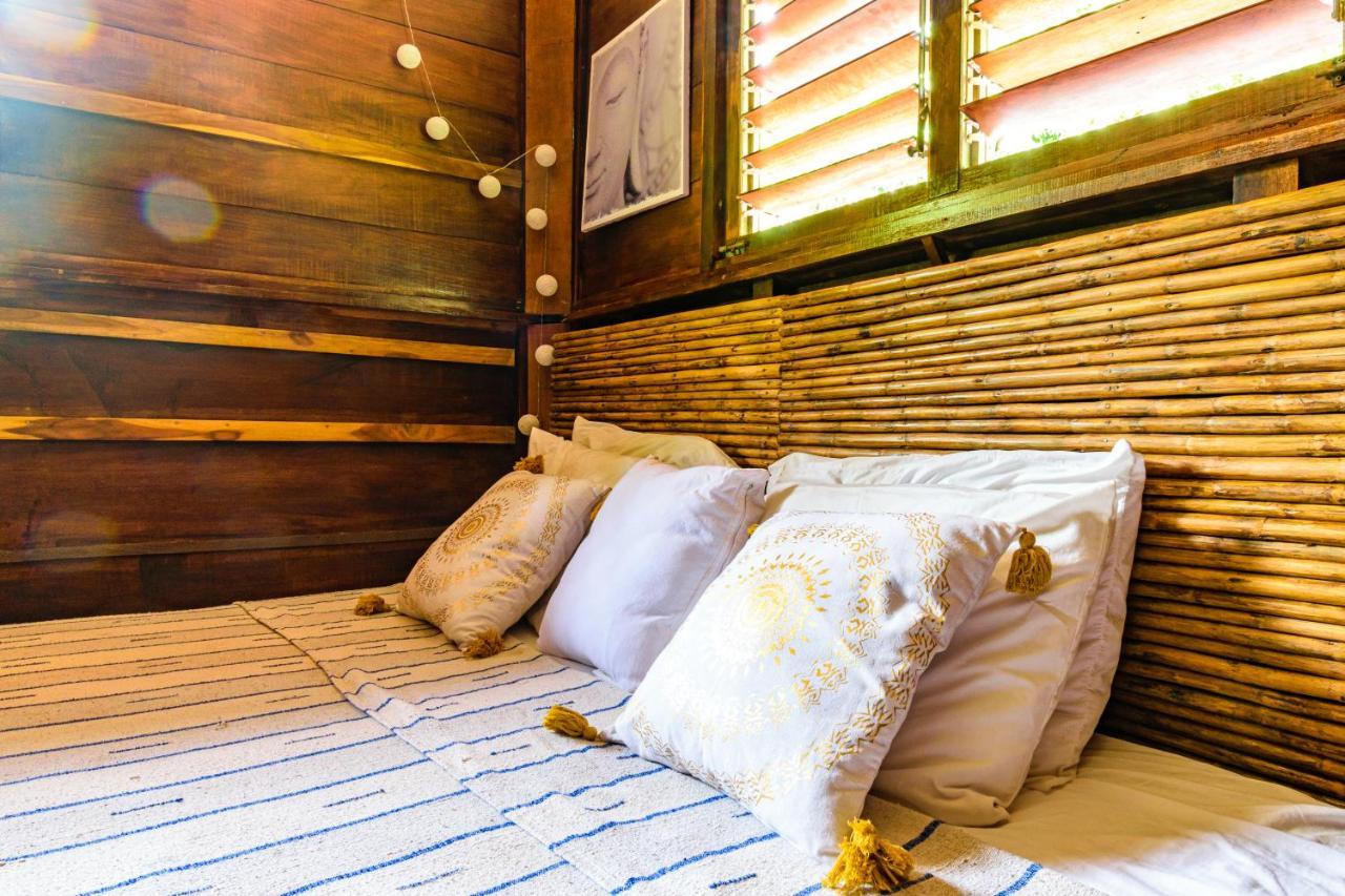 Funky Monkey Lodge Playa Santa Teresa  Екстер'єр фото