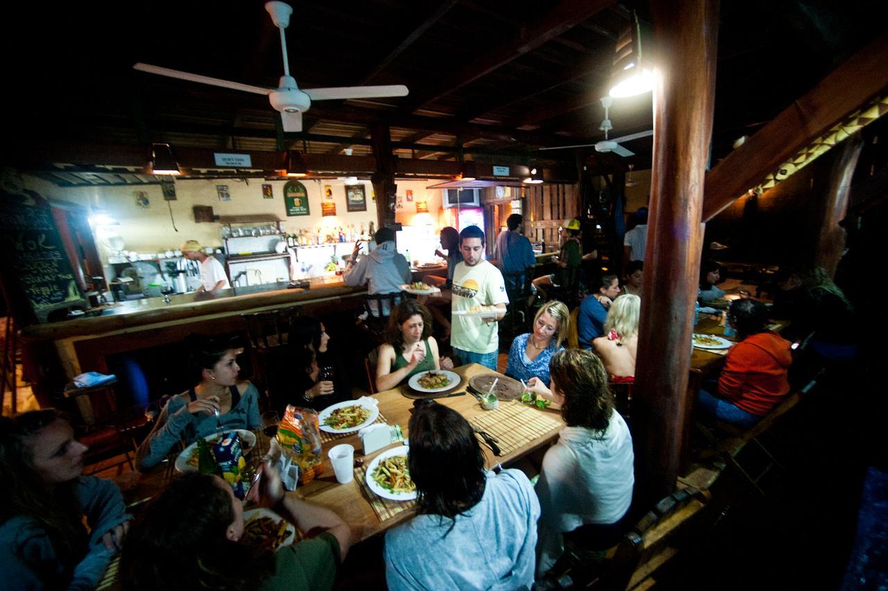 Funky Monkey Lodge Playa Santa Teresa  Екстер'єр фото