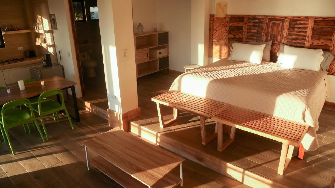 Funky Monkey Lodge Playa Santa Teresa  Екстер'єр фото
