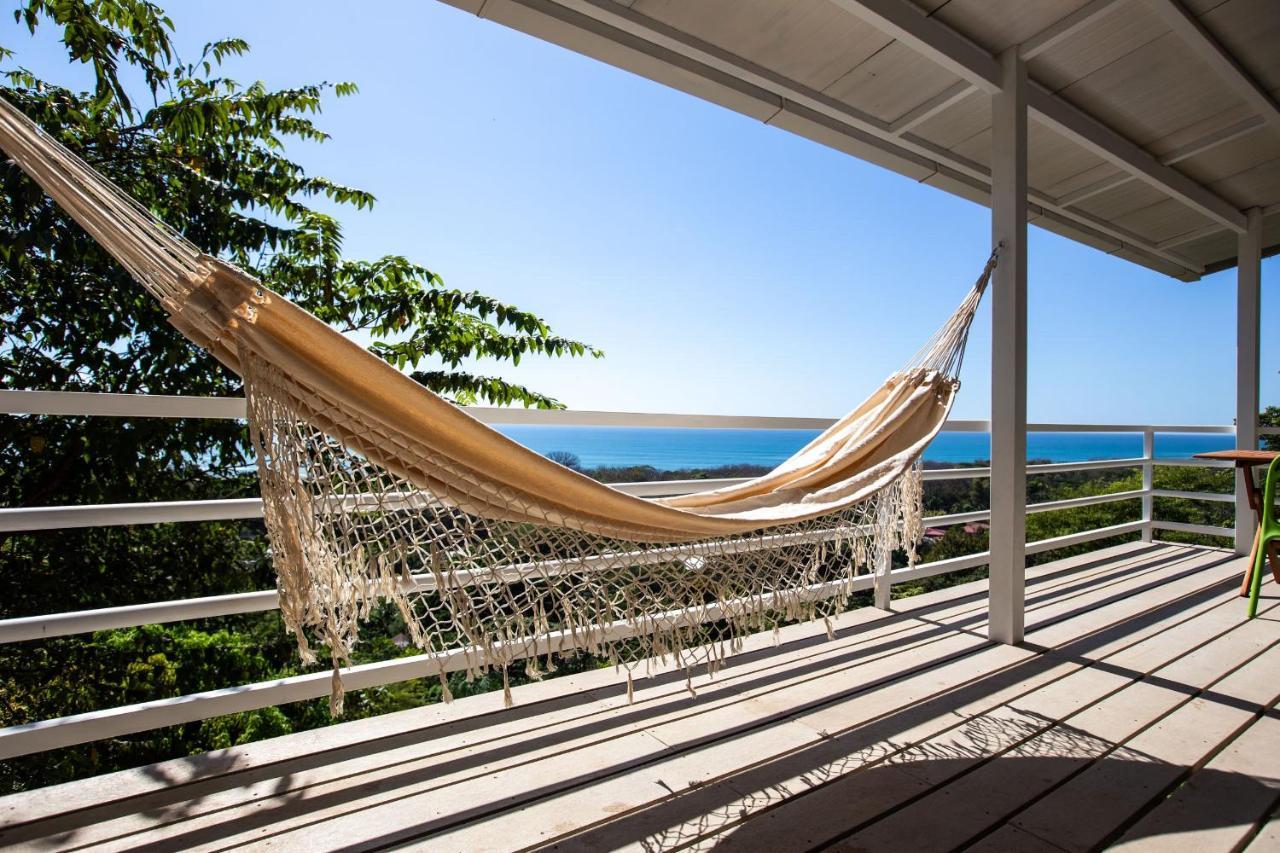 Funky Monkey Lodge Playa Santa Teresa  Екстер'єр фото
